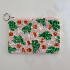 Portefeuille porte-monnaie en perles de rocaille personnalisé au design rose et vert beau porte-monnaie avec des caractéristiques d'accessoires à la mode - Product Image 1