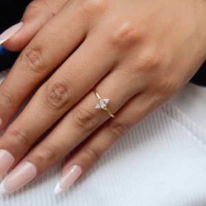 Bague en or jaune massif 18 carats avec diamant naturel taillé en marquise bijoux en or massif pour cadeau d'anniversaire - Product Image 5