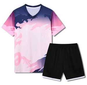 Ensemble de maillots de football vert noir personnalisé Uniforme de football pour hommes et enfants Kit d'entraînement de vêtements d'équipe respirants à séchage rapide Vêtements de sport avec short - Product Image 4