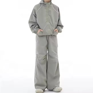 ชุดวอร์มไนลอนคุณภาพสูง ออกแบบโลโก้ได้ เป็นมิตรกับสิ่งแวดล้อม ระบายอากาศได้ดี น้ำหนักเบา แข็งแรง ทนทาน สำหรับผู้ชาย - Product Image 1