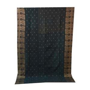 Patchwork indien double taille réversible cousu à la main et design imprimé unique en son genre de couette, jeté et couverture sari kantha vintage - Product Image 1