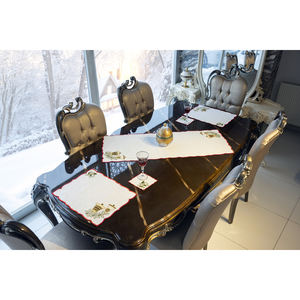 Juego de 7 Piezas de Camino de Mesa y Servilletas Bordadas Navideñas, Resistentes a las Manchas, Decoración para Cenas y Cócteles - Product Image 2