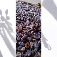 Géode de cristal d'améthyste naturelle sculptée de forme irrégulière, provenant du Gujarat, vente en gros pour la décoration intérieure et la collection