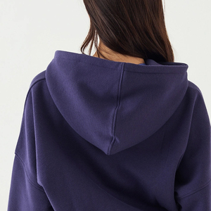 Sweat à capuche d'hiver pour femmes Léger mais chaud Vêtement de détente Design court avec fermeture éclair en métal / Design de haute qualité pour femmes - Product Image 5