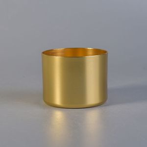 Jars à bougies élégants en alliage métallique, conçus pour les bougies parfumées artisanales, offrant une lueur vive et stable et un effet de parfum chaud et relaxant. - Product Image 3