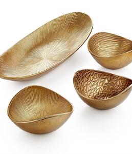 Bol de service en aluminium de qualité supérieure avec une brillance durable, parfait pour les fêtes de famille - Product Image 2