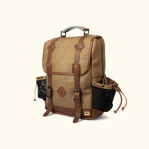 Wholesale 100% Genuine <b>Leather</b> Waterproof <b>Laptop</b> <b>Backpack</b> Fashionable Casual Wear in Solid Color with Zipper Closure - Product Image 1