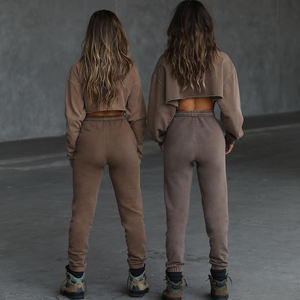 Ensemble survêtement et jogging côtelé 2 pièces pour femme, coupe ajustée, avec logo personnalisé, prêt à expédier, 100 % coton, haute qualité, livraison express - Product Image 2