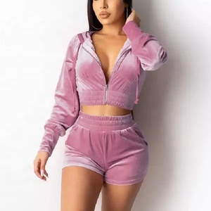 Ensemble de jogging moulant et élégant en velours pour femmes, 2 pièces, top court, sweat à capuche et short - Product Image 4