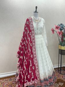 Vestido Anarkali de Novia para Mujer con Bordado de Lentejuelas y Georgette Sintética de Alta Calidad, Diseño de Última Moda por FabZone - Product Image 5