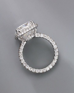 Anillo de compromiso de halo de diamante de moissanita de corte esmeralda de 12x8mm en plata | Joyería de Boda nupcial llamativa - Product Image 5