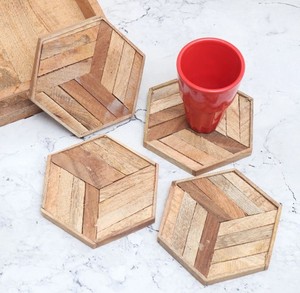 Ensemble de sous-verres en bois en forme d'hexagone de haute qualité sous-verres élégants en bois naturel pour la décoration et la protection de table de bureau à domicile - Product Image 2
