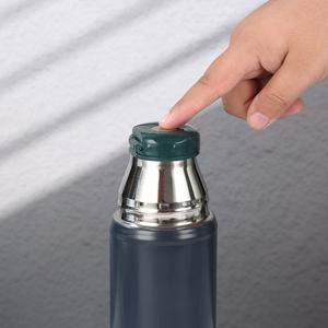 Nuovo wvacuim Thermos a doppia parete personalizzato 700ml a prova <span class=keywords><strong>di</strong></span> perdite Thermos digitale premere il coperchio del pulsante regalo fiaschetta tappo per tazza da tè - Product Image 4