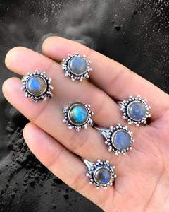 Anillo de labradorita natural Piedra preciosa para mujer Anillo hecho a mano Joyería de plata Regalo DE BODA bohemio A precio de fábrica - Product Image 2