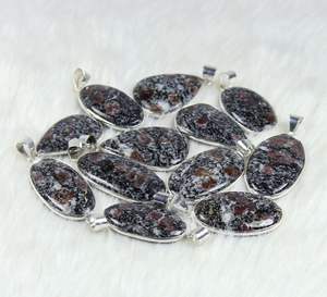 จี้พลอยทับทิมคุณภาพสูง ทรงหยดน้ำ ขัดเงาด้วยมือ จี้คริสตัลบำบัด ขายส่งสำหรับผู้ค้า - Product Image 3