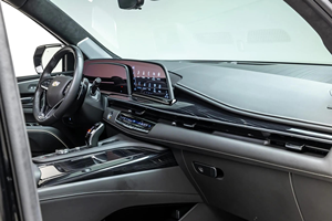 Nuevo Cadillac Escalade-V ESV 2023, un motor V8 de 6.2L sobrealimentado que produce 682 caballos de fuerza y 653 lb-ft de torque - Product Image 6