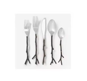 Elegante juego de cubiertos chapados en oro, suministro de bodas y eventos de lujo, juegos de cubiertos de alta exigencia a precio comercial - Product Image 3