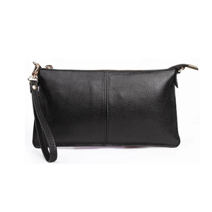 Pochette élégante en cuir noir avec fermeture éclair et bandoulière pour un usage quotidien - Product Image 1