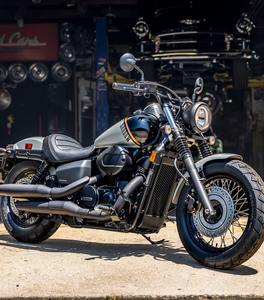 Nouvelle Honda Shadow Phantom 750, cruiser entièrement équipée avec sièges confortables et système de suspension avancé - Product Image 2