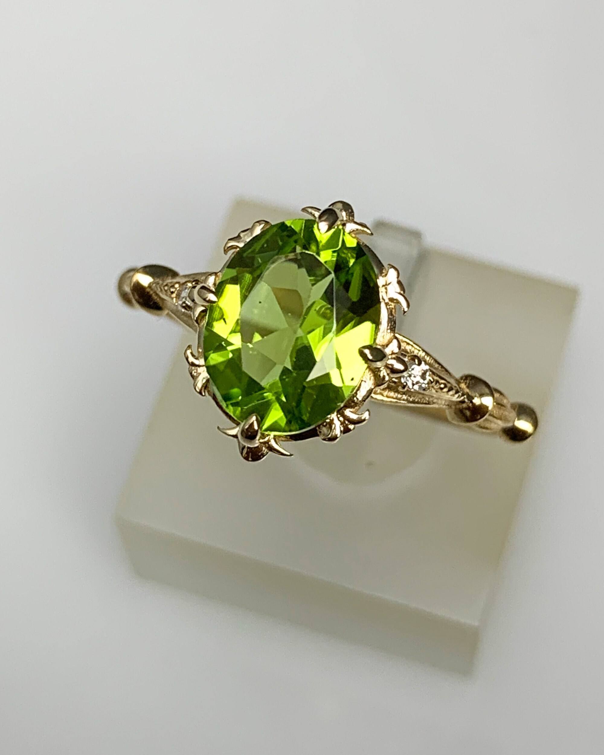 สีเขียว