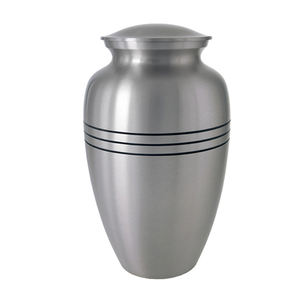 Urna funeraria de metal de calidad superior de roble plateado de diseño grabado para cenizas de recuerdo humano hechas a mano urna de buena calidad - Product Image 2