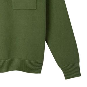 Mariner Sweater Green: vibrant mais subtil, ce pull respirant et confortable est côtelé pour un look décontracté et soigné. - Product Image 5
