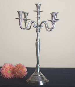 Candelabro Alto de Aluminio Dorado Artesanal, Centro de Mesa Antiguo, Decoración para Bodas y Fiestas, Soporte Hecho a Mano - Product Image 2
