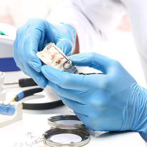 ถุงมือไนไตรล์ทางการแพทย์ถุงมือป้องกันมือและแขนแบบใช้แล้วทิ้งผลิตจากโรงงานมาเลเซีย - Product Image 2