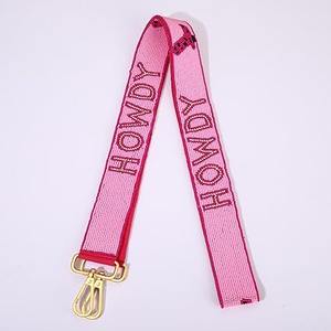 สายกระเป๋าถือทำมือลายพิมพ์ HOWDY สีชมพูแดง ประดับมุกเทียม ตัวอักษรโดดเด่น ลายกราฟิกสุนัข ปรับความยาวได้ ใช้สะพายไหล่หรือสะพายข้างได้ - Product Image 6