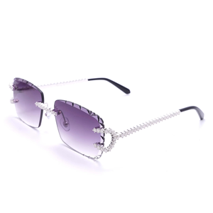 Lunettes de soleil rectangulaires en acier inoxydable avec monture glacée, verres dégradés violets et strass étincelants – Accessoire de mode pour hommes et femmes - Product Image 4