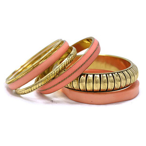 Juego de Brazaletes de Latón Artwork Maestro con Diseño Tradicional, Chapado en Oro, Hecho a Mano, Accesorios de Joyería para Mujer, Modelo AWMJE043 - Product Image 1