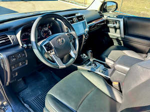 Toyota 4Runner Limited 4WD 2024 Usada en Buen Estado, Sin Accidentes, Volante a la Izquierda/Derecha - Product Image 4