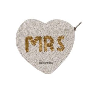 Porte-monnaie perlé en forme de cœur avec inscription MRS, fermeture à glissière, accessoire élégant pour fête de mariage pour femmes - Product Image 1