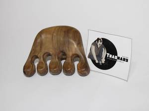 Peine de masaje de cabeza de madera Premium de Tradnary Exim Pvt Ltd - Product Image 2