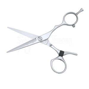 Cisailles pivotantes professionnelles avec logo gravé personnalisé et poignée antidérapante pour les barbiers - Product Image 2