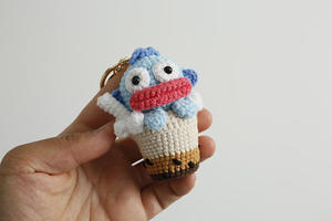 Pendentif en crochet en coton tressé à la main, série 'Thé au lait', motif dessin animé mignon, design 'poisson moche' créatif, porte-clés animal, ornement suspendu fait main - Product Image 6
