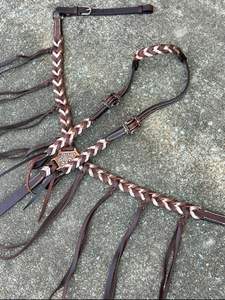 ชุดหมุดหนังเย็บด้วยมือแบบดั้งเดิมเหมาะสำหรับการแสดงสไตล์คลาสสิกและการแข่งขันจากอินเดีย - Product Image 3