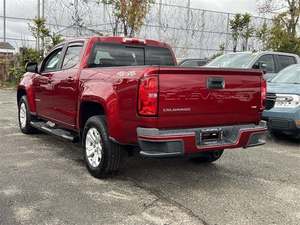 CLEAN 2021 Chevrolet Colorado LT Crew Cab 4WD Direction gauche - Product Image 4