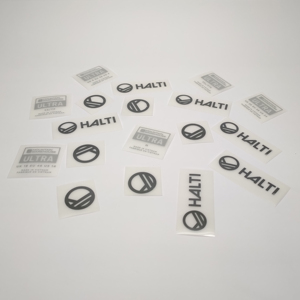 Étiquette de transfert de chaleur réfléchissante personnalisée de bonne qualité étiquette argentée de timbre à chaud étiquette extérieure de marque de fer lavable résistante à l'eau - Product Image 4