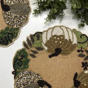 Manteles Individuales Bordados a Mano de Lujo, Ecológicos y con Cuentas para Hogar, Bodas, Restaurantes y Hoteles - Precios al por Mayor - Product Image 4