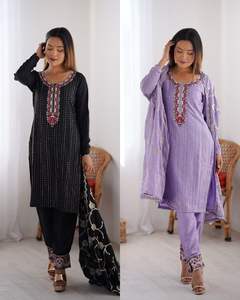 Tenues Salwar Kameez brodées prêtes à l'emploi de créateur moderne et élégant pour les cérémonies de fêtes Fonctions traditionnelles - Product Image 1