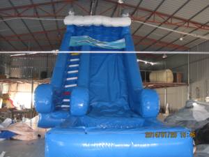 Toboggan aquatique gonflable en PVC pour enfants, divertissement et amusement en plein air à l'école ou au centre commercial - Product Image 1