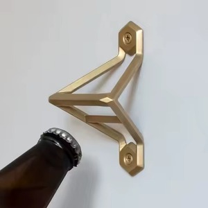 Ouvre-bouteille en laiton moderne, écologique et durable pour la cuisine, le comptoir de bar et l'usage quotidien - Product Image 5