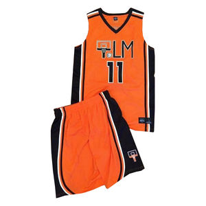 Ensemble de maillots et shorts de basket-ball personnalisés à col en V sans manches, respirants, avec impression numérique, logo personnalisable, 100 % polyester - Product Image 1