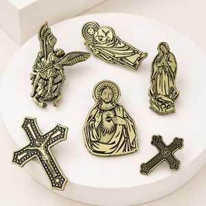 Envío Rápido, Venta al por Mayor de Pins Esmaltados de la Virgen María de Guadalupe para Gorras de Béisbol y Regalos Religiosos - Product Image 1