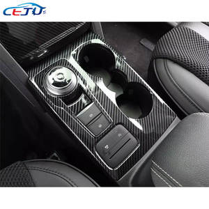 Kits de <span class=keywords><strong>Interior</strong></span> de coche con aspecto de carbono ABS, cubierta de Panel de portavasos de Control Central, pegatina para <span class=keywords><strong>Ford</strong></span> <span class=keywords><strong>Kuga</strong></span> ST Line Escape C482 2020-2025 - Product Image 3