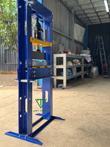 Prix bas avec presse hydraulique haute résistance 12 tonnes avec double ressorts, soupape de sécurité, OEM ODM disponible, fabrication au Vietnam - Product Image 6