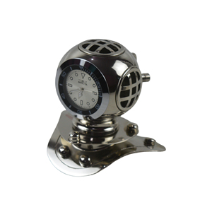 Reloj de Mesa con Casco de Buceo Náutico de Plata Antigua para Coleccionistas Marítimos que Buscan Piezas Decorativas Únicas Inspiradas en el Océano - Product Image 2