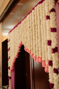 พวงมาลัยดอกดาวเรืองเทียม |   ดอกเจนด้าฟูลสีเหลืองและสีส้มสำหรับตกแต่งงานดิวาลี งานฮัลดี และงานขึ้นบ้านใหม่ - Product Image 4