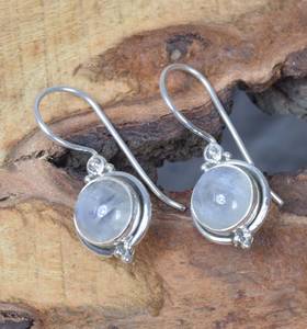 Pendientes de piedra lunar de arcoíris blanco en plata de ley 925 hechos a mano junio piedra natal joyería regalo para ella - Product Image 4